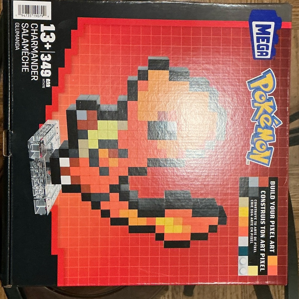 Mega Pokémon Charizard Pixel Art Kit